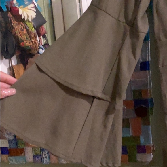 Green jumpsuit - Picture 3 of 4